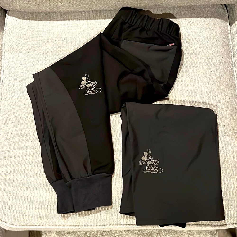 Special Edition Disney | FIGS Scrub Set | Black XS